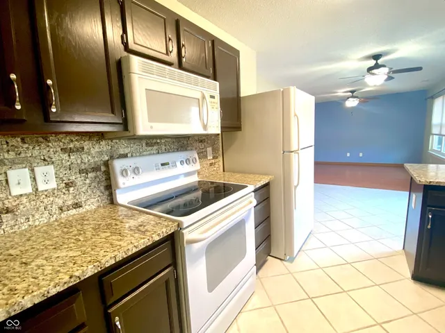 $305,000 | 440 Lockerbie Lane, Pittsboro, IN 46167