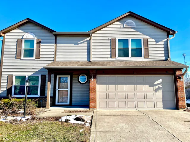 $305,000 | 440 Lockerbie Lane, Pittsboro, IN 46167