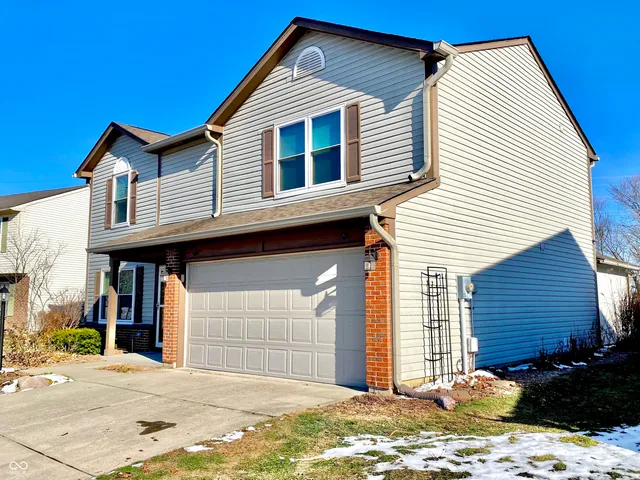 $305,000 | 440 Lockerbie Lane, Pittsboro, IN 46167