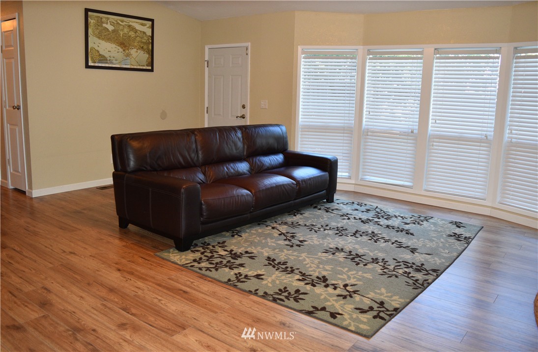 17552 Southeast 133rd Street Renton, WA 98059 - Photo 6 of 18