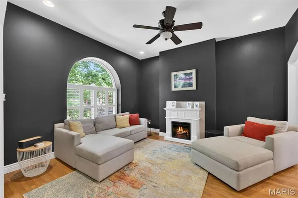 $489,900 | 4546 Arco Avenue, St. Louis, MO 63110