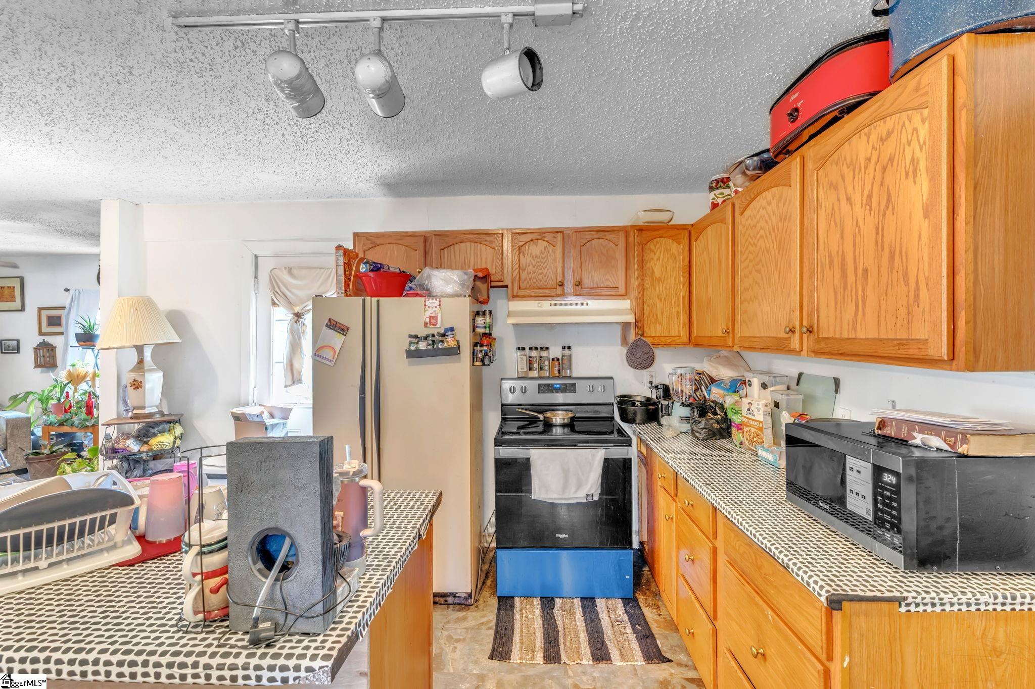 1001 West Bramlett Road Greenville, SC 29611 - Photo 6 of 24