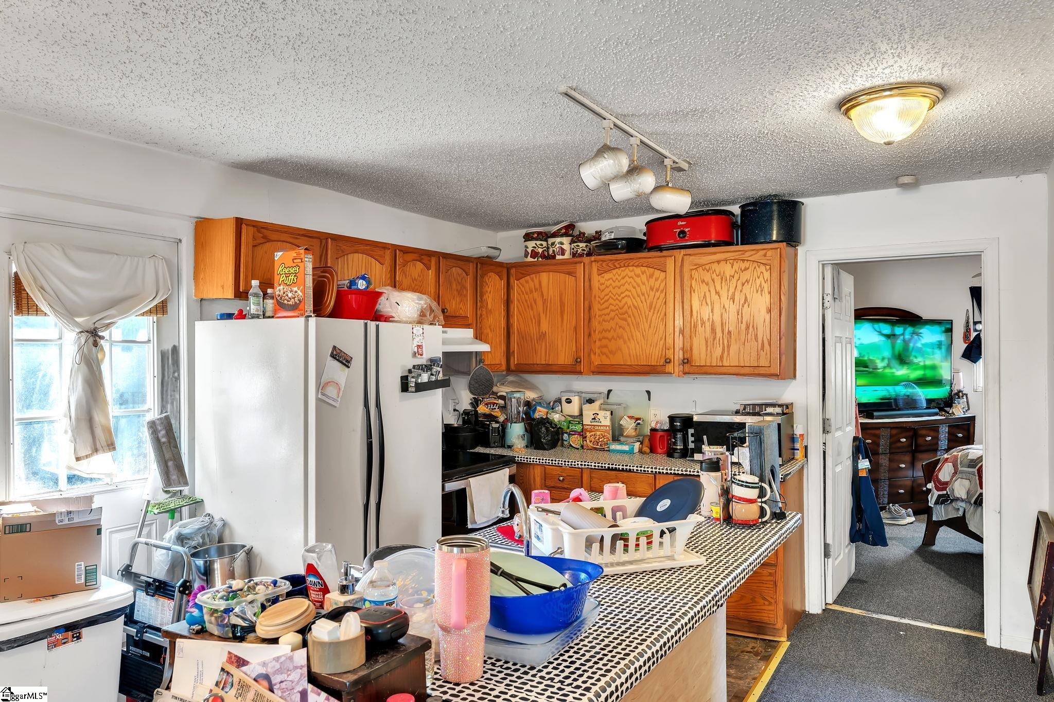 1001 West Bramlett Road Greenville, SC 29611 - Photo 8 of 24
