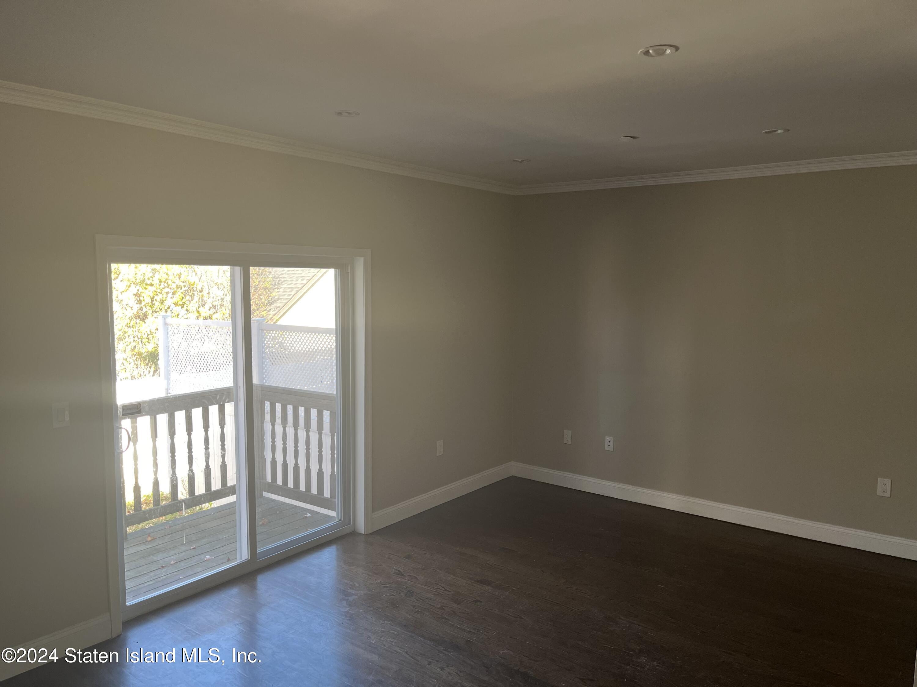 837 Delafield Avenue, Unit A Staten Island, NY 10310 - Photo 11 of 31 IMG_6656