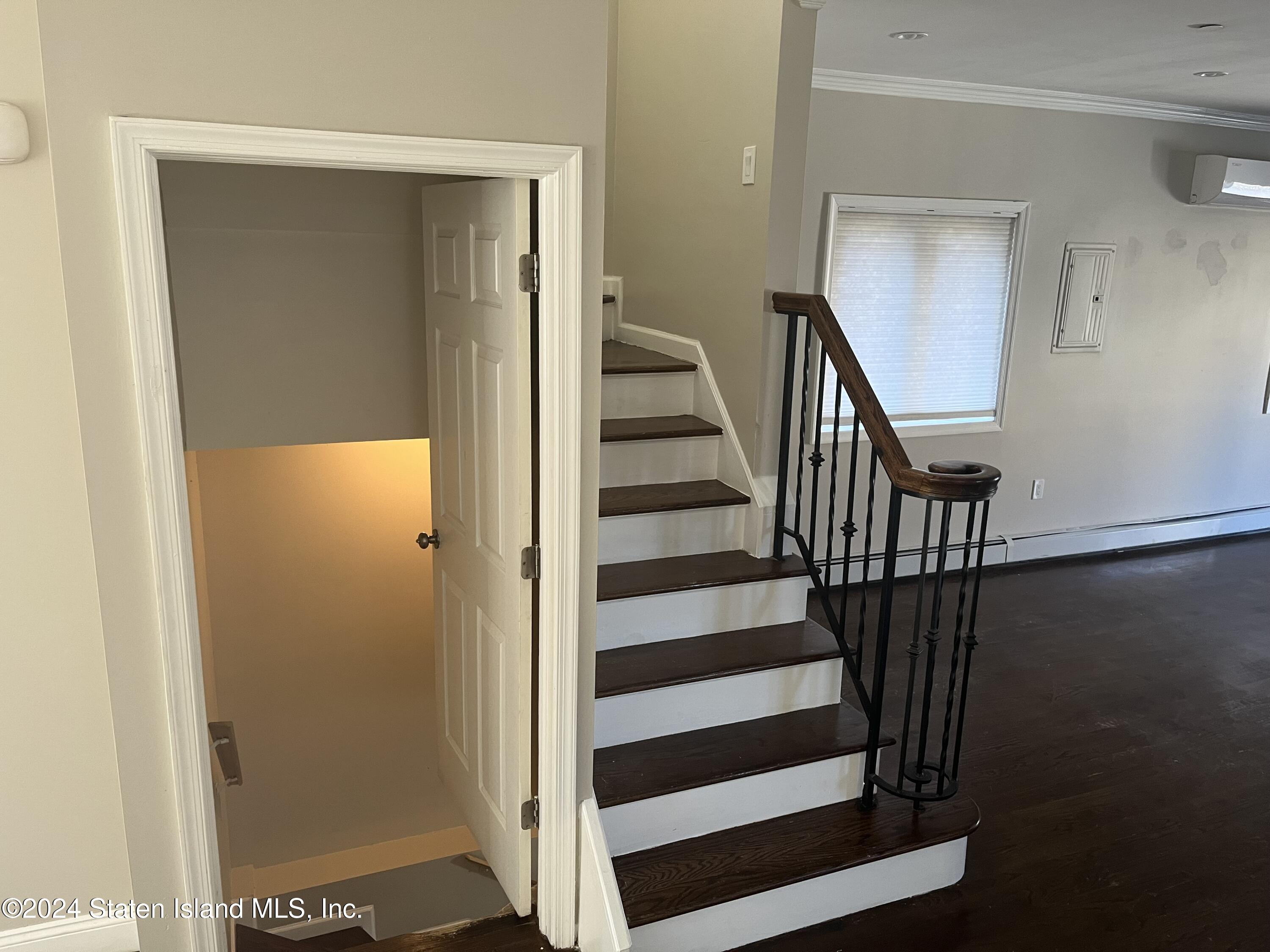 837 Delafield Avenue, Unit A Staten Island, NY 10310 - Photo 12 of 31 IMG_6667