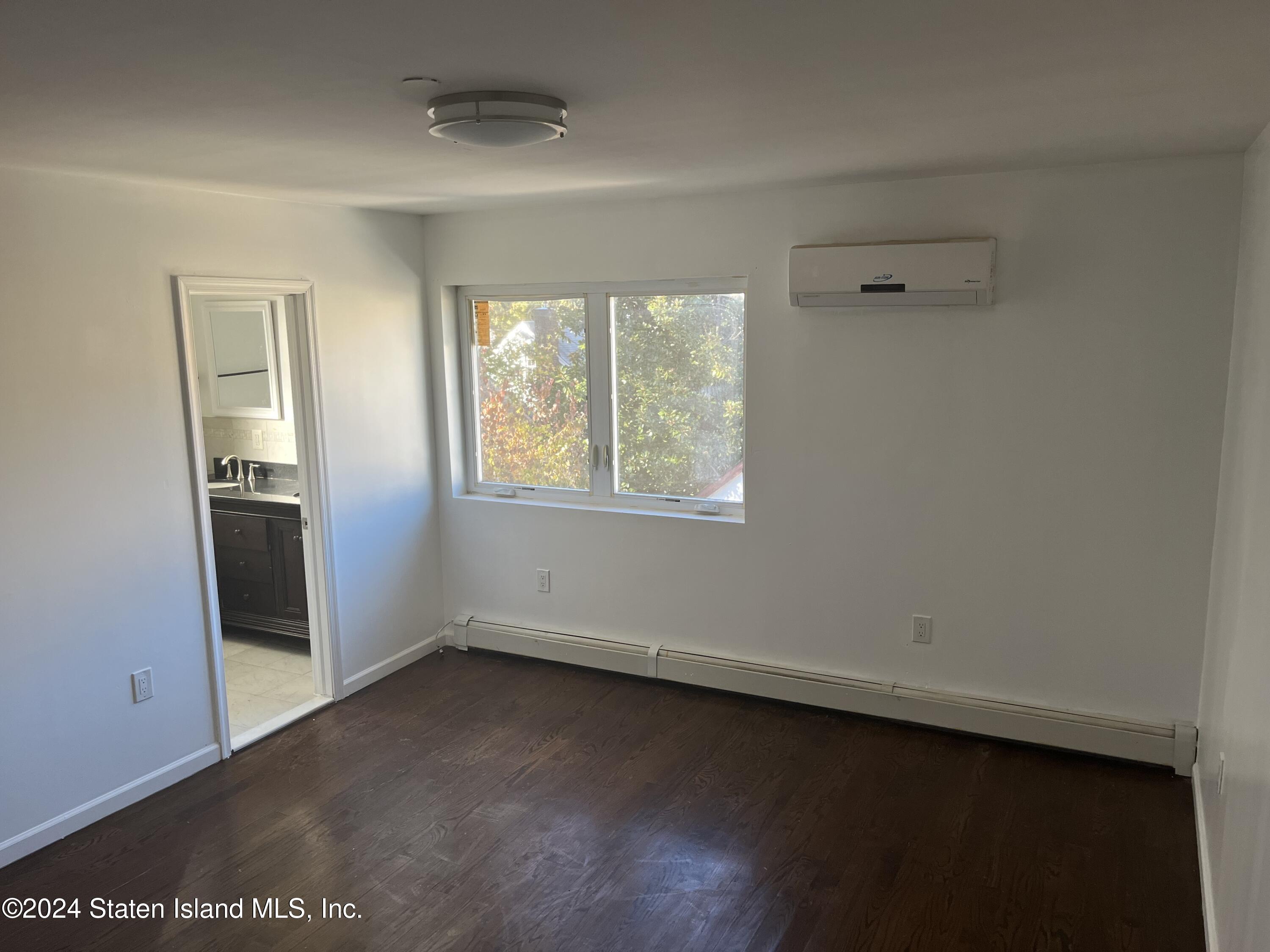 837 Delafield Avenue, Unit A Staten Island, NY 10310 - Photo 19 of 31 IMG_6659