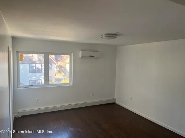 $950,000 | 837 Delafield Avenue, Unit A | West Brighton