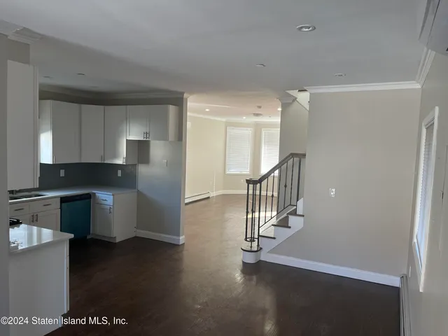 $950,000 | 837 Delafield Avenue, Unit A | West Brighton