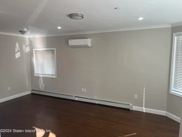 $950,000 | 837 Delafield Avenue, Unit A | West Brighton