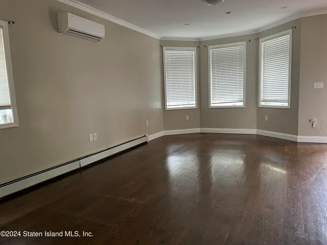 $950,000 | 837 Delafield Avenue, Unit A | West Brighton