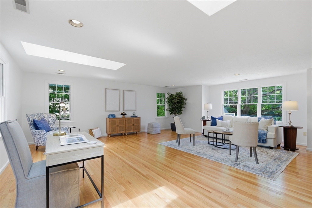 81 Parish Road Needham, MA 02494 - Photo 7 of 34