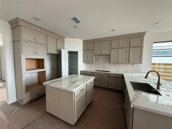$432,250 | 10930 Endeavor Drive, Richmond, TX 77469