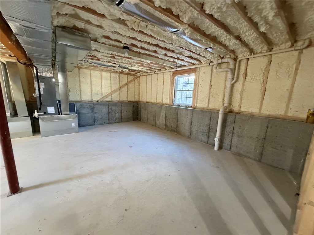 362 Kenyon Avenue Pawtucket, RI 02861 - Photo 18 of 21