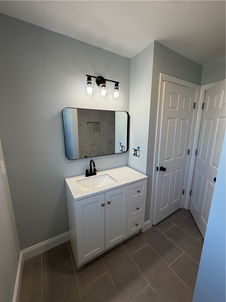 362 Kenyon Avenue Pawtucket, RI 02861 - Photo 8 of 21
