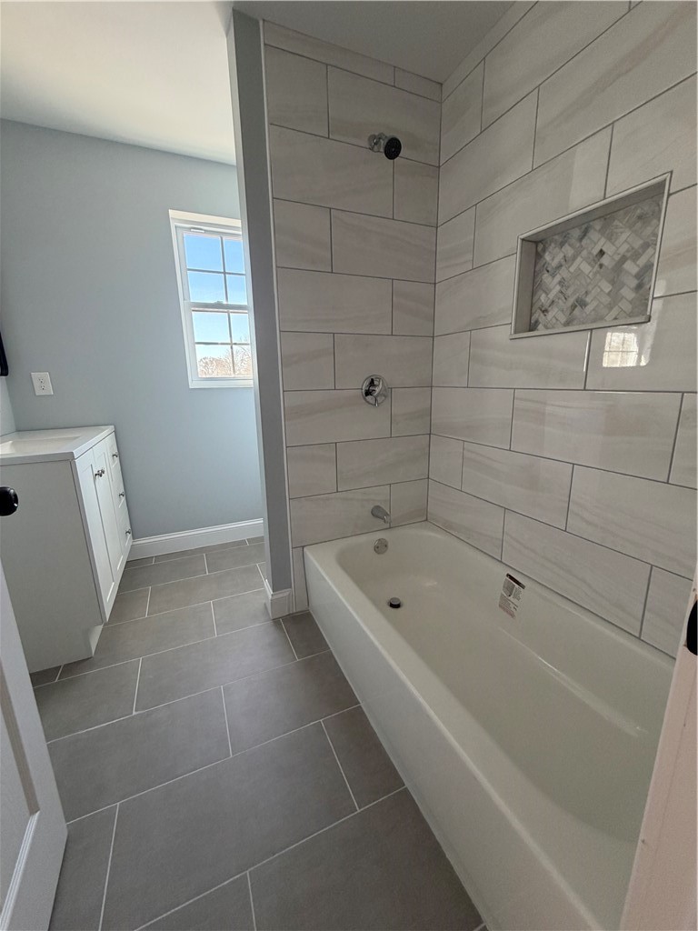 362 Kenyon Avenue Pawtucket, RI 02861 - Photo 9 of 21