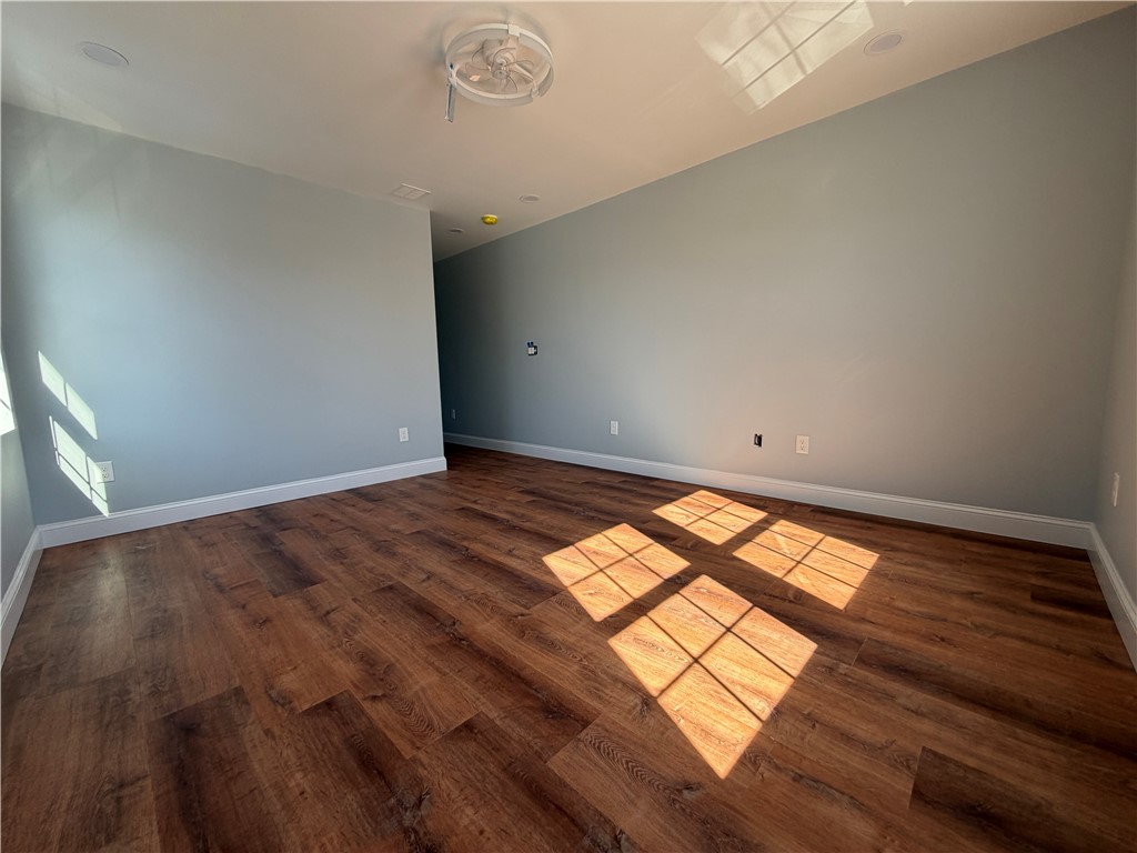 362 Kenyon Avenue Pawtucket, RI 02861 - Photo 10 of 21