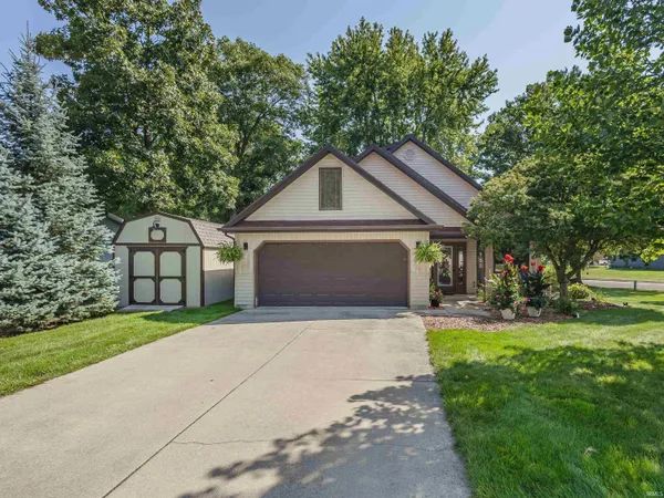 $275,000 | 900 Ontario Lane, Auburn, IN 46706