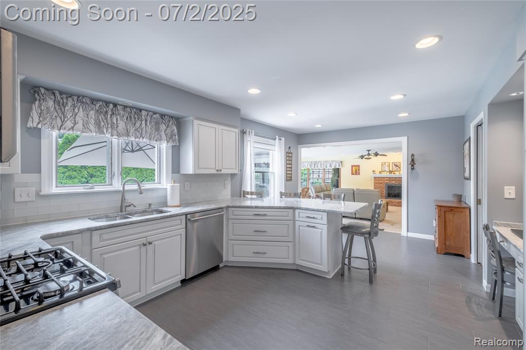 11216 Old Bridge Road Grand Blanc, MI 48439 - Photo 6 of 29 Gallery Image 6