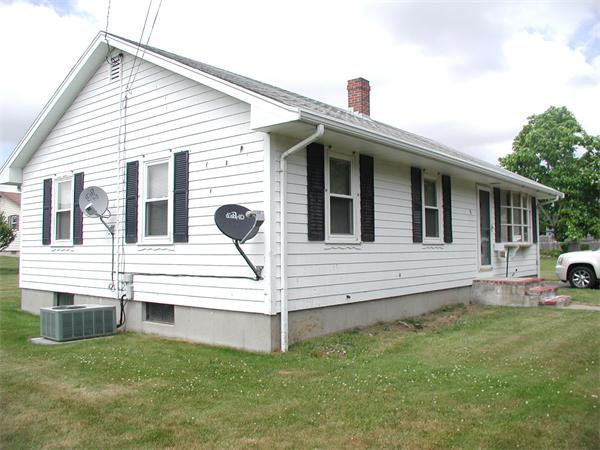 86 Harding Road Fairhaven, MA 02719 - Photo 3 of 19