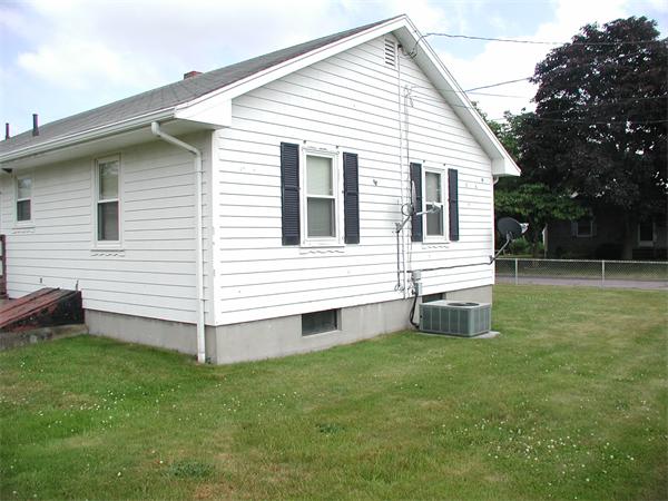 86 Harding Road Fairhaven, MA 02719 - Photo 4 of 19
