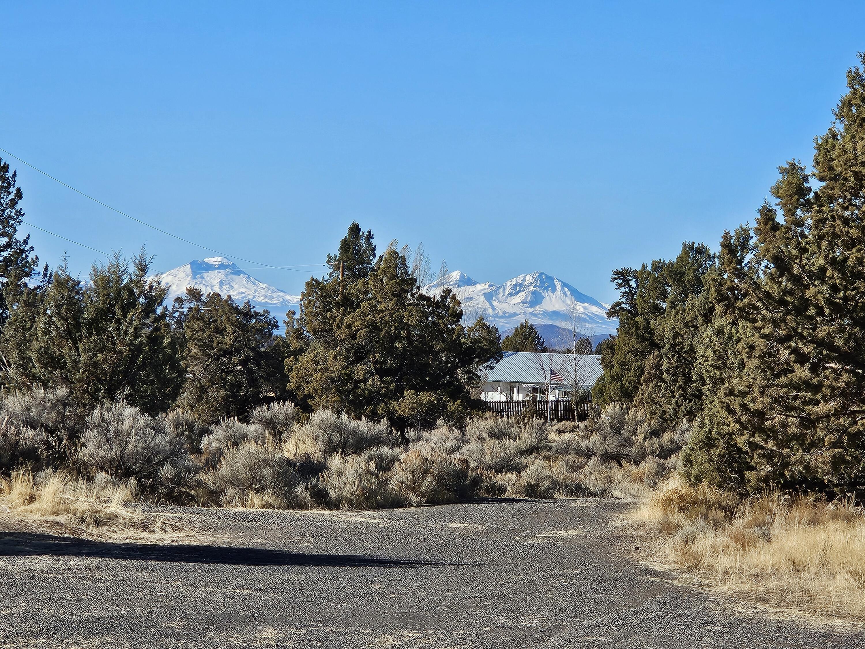 757 Southwest Bent Loop Powell Butte, OR 97753 - Photo 26 of 28 20241107_104012