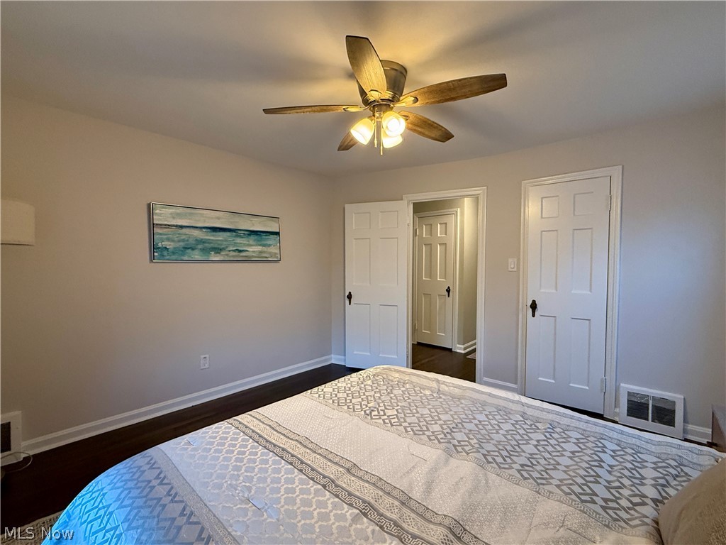 2216 Barrington Road University Heights, OH 44118 - Photo 22 of 33