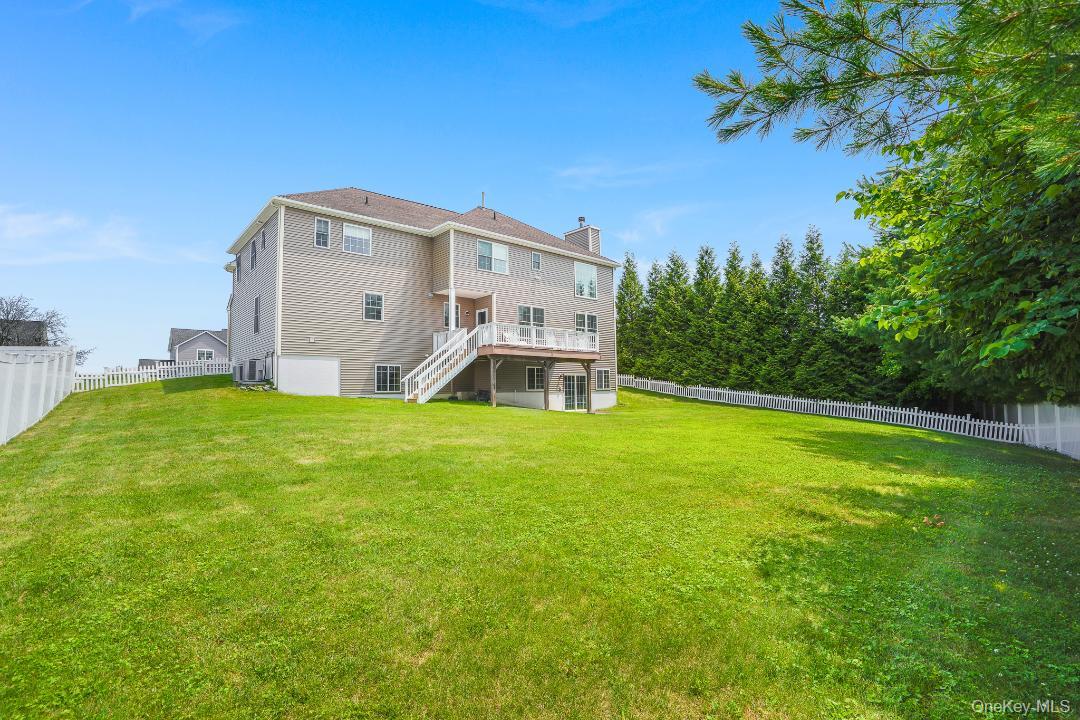 36 Thames Road Poughkeepsie, NY 12603 - Photo 31 of 36