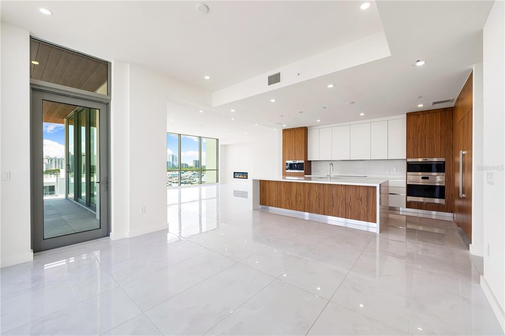 111 Golden Gate Point, Unit 602 Sarasota, FL 34236 - Photo 16 of 48