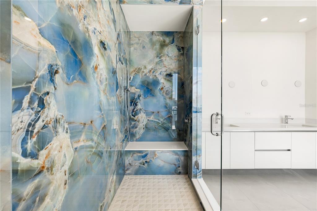 111 Golden Gate Point, Unit 602 Sarasota, FL 34236 - Photo 25 of 48