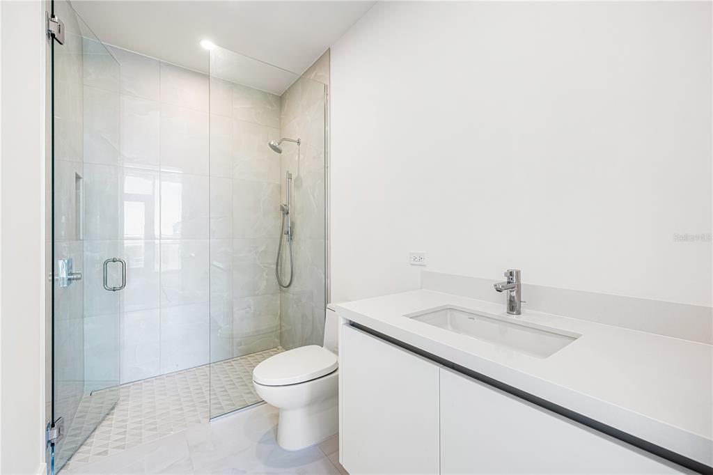 111 Golden Gate Point, Unit 602 Sarasota, FL 34236 - Photo 28 of 58