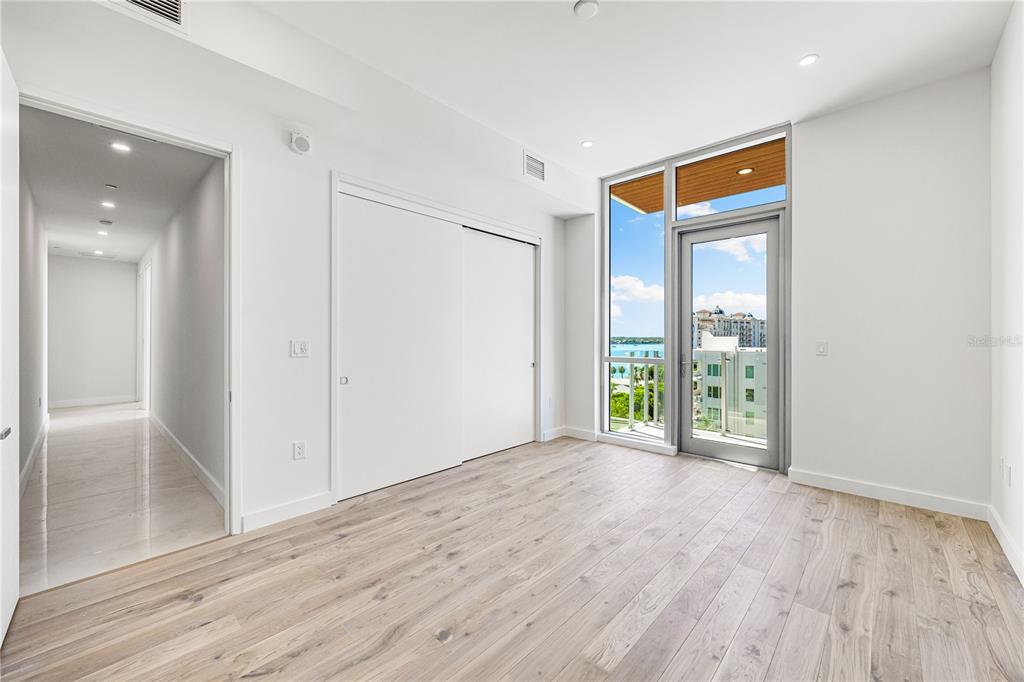 111 Golden Gate Point, Unit 602 Sarasota, FL 34236 - Photo 31 of 48