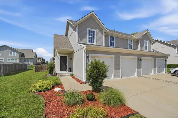 $265,000 | 1510 South 5th Street East, Louisburg, KS 66053