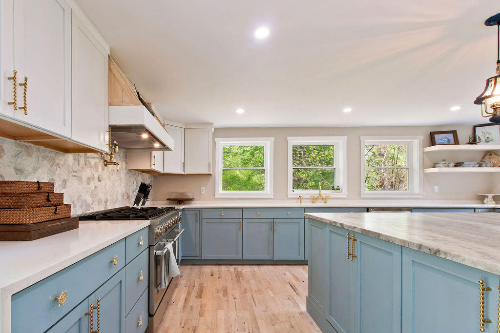 3 Bartlett Road Kittery, ME 03905 - Photo 12 of 70 Kitchen