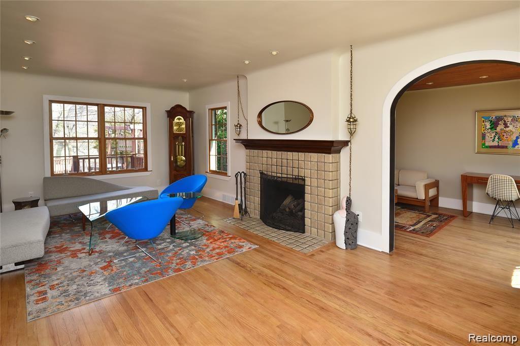 26764 York Road Huntington Woods, MI 48070 - Photo 6 of 45