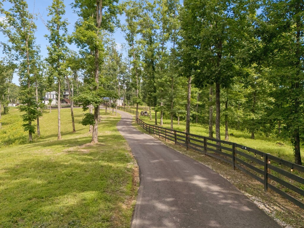 332 Southridge Road Hohenwald, TN 38462 - Photo 2 of 47