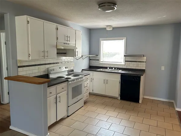 $1,695 | 640 Joyce Drive, Garland, TX 75040