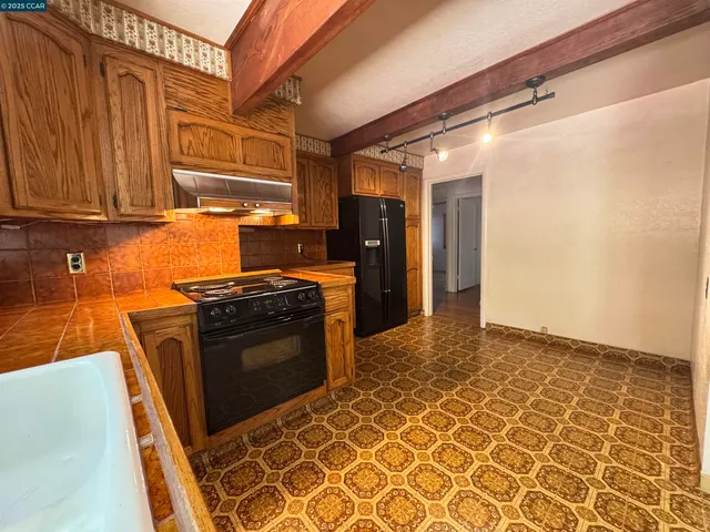 a view of a storage & utility room