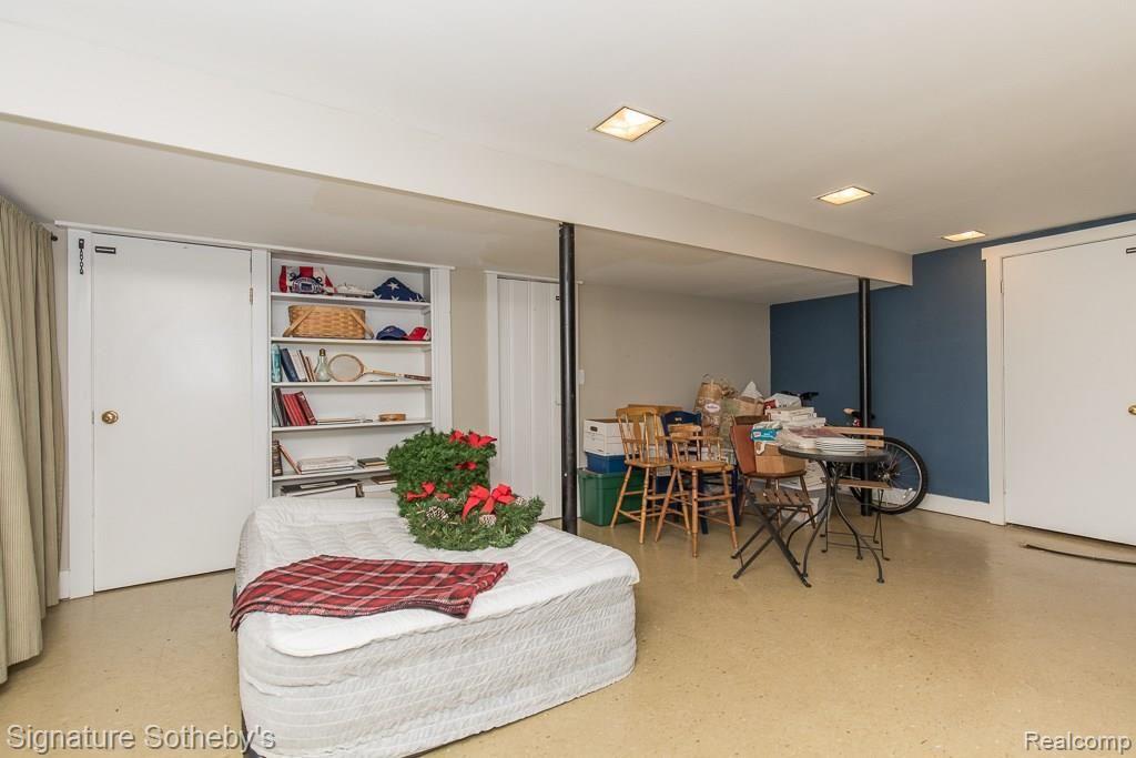 1865 Fair Oak Court Rochester Hills, MI 48309 - Photo 25 of 31
