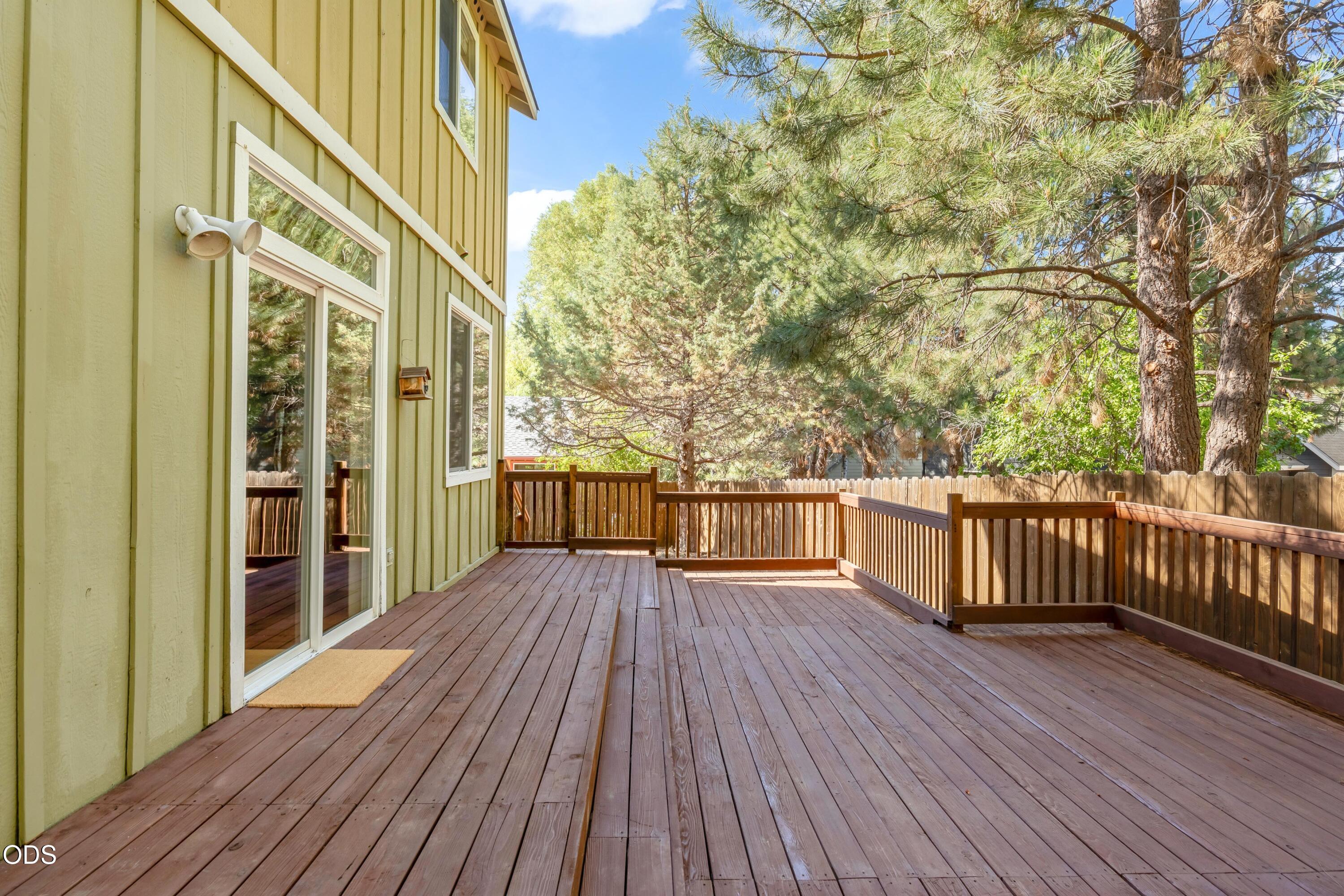 61192 Southwest Tall Timber Court Bend, OR 97702 - Photo 34 of 45