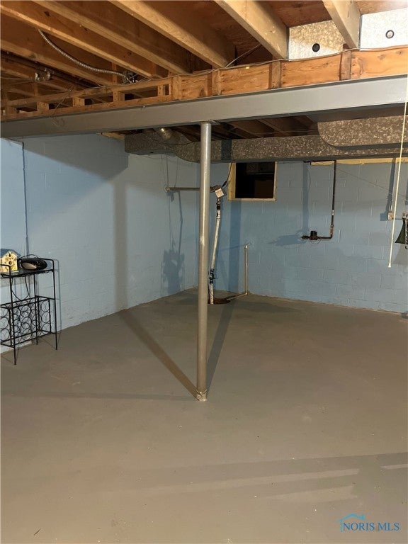 13300 Five Point Road Perrysburg, OH 43551 - Photo 23 of 32 CRAWL ACCESS & 2 SUMP PUMPS!
