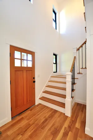 $899,900 | 152 East Hill Road, Canton, CT 06019