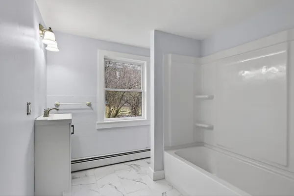 $329,900 | 27 Bradford Road, Wiscasset, ME 04578