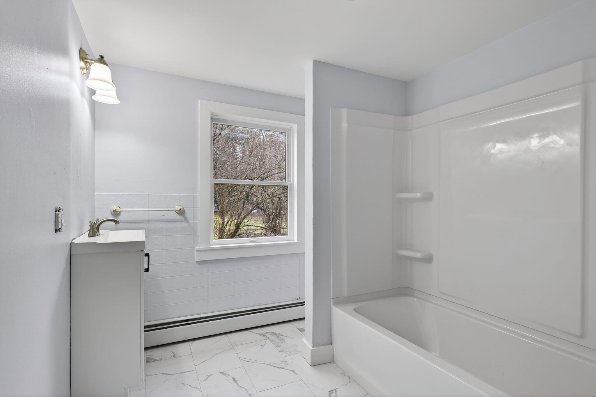 27 Bradford Road Wiscasset, ME 04578 - Photo 12 of 24 27_Bradford_Rd_053