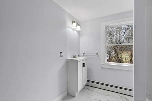 $329,900 | 27 Bradford Road, Wiscasset, ME 04578