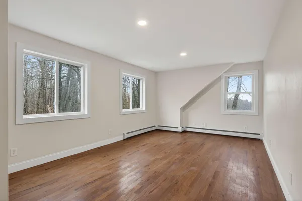 $329,900 | 27 Bradford Road, Wiscasset, ME 04578