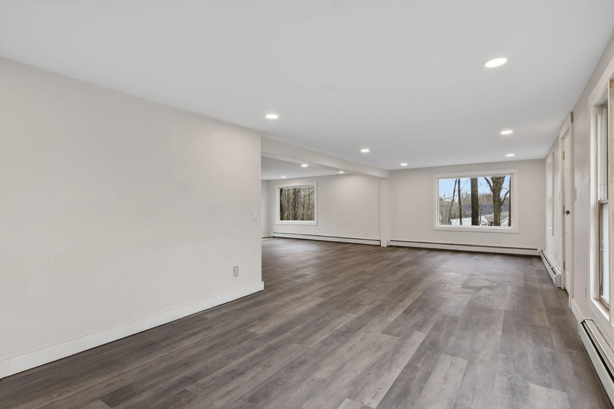 27 Bradford Road Wiscasset, ME 04578 - Photo 5 of 24 27_Bradford_Rd_019