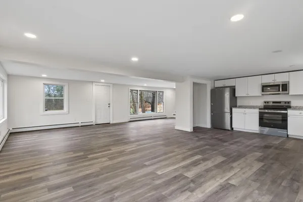 $329,900 | 27 Bradford Road, Wiscasset, ME 04578