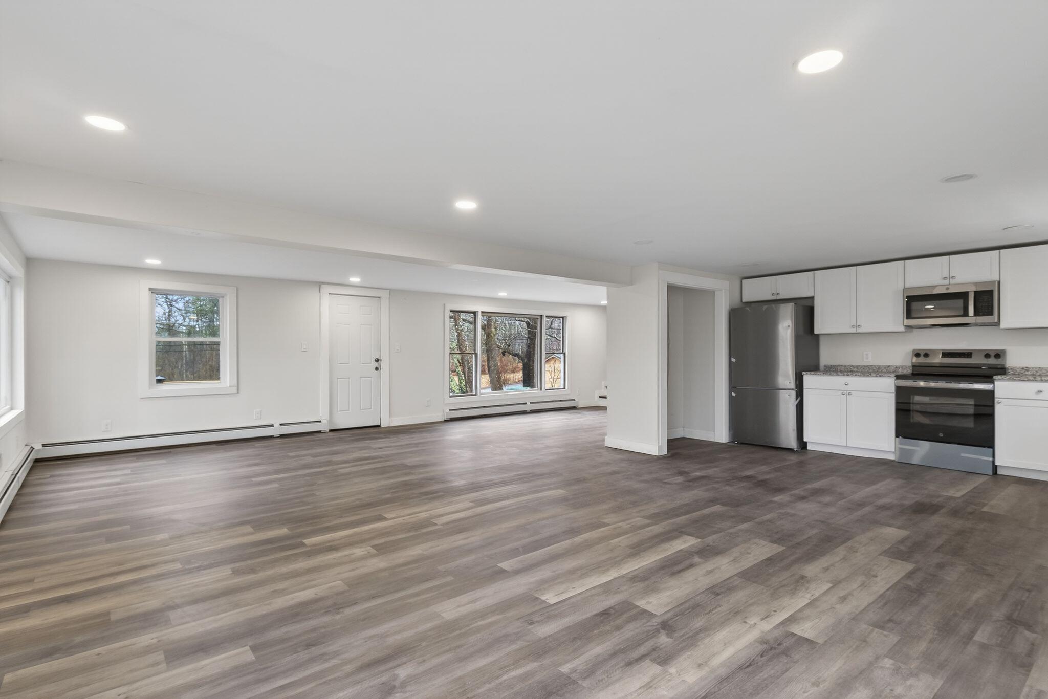 27 Bradford Road Wiscasset, ME 04578 - Photo 6 of 24 27_Bradford_Rd_025