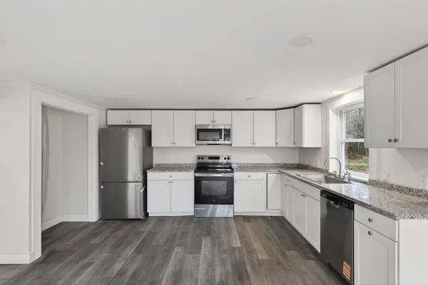 $329,900 | 27 Bradford Road, Wiscasset, ME 04578