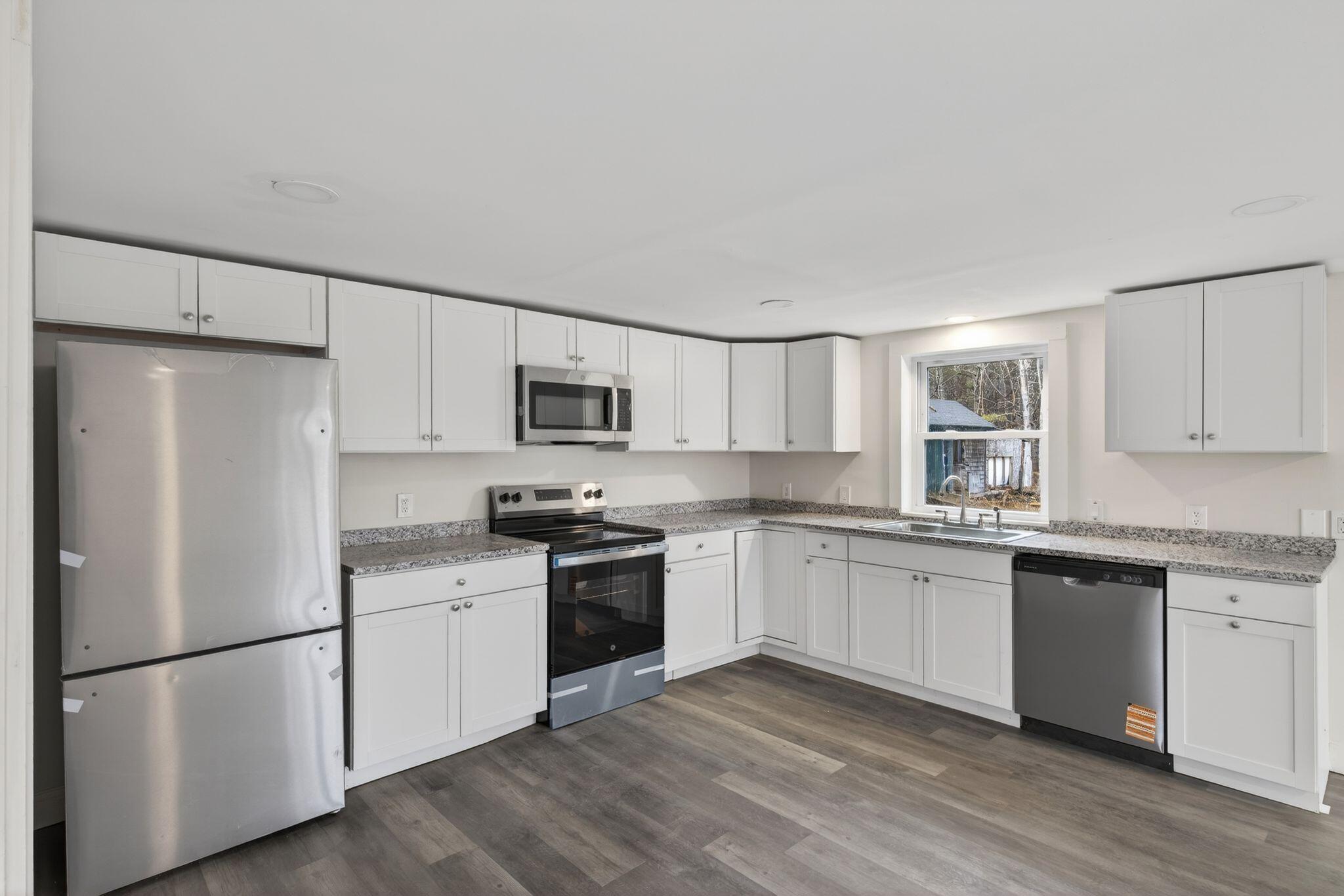 27 Bradford Road Wiscasset, ME 04578 - Photo 8 of 24 27_Bradford_Rd_033